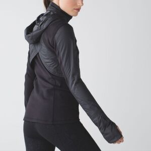 Lululemon Kanto Catch Me Run Hooded Jacket with Thumb Holes - Black